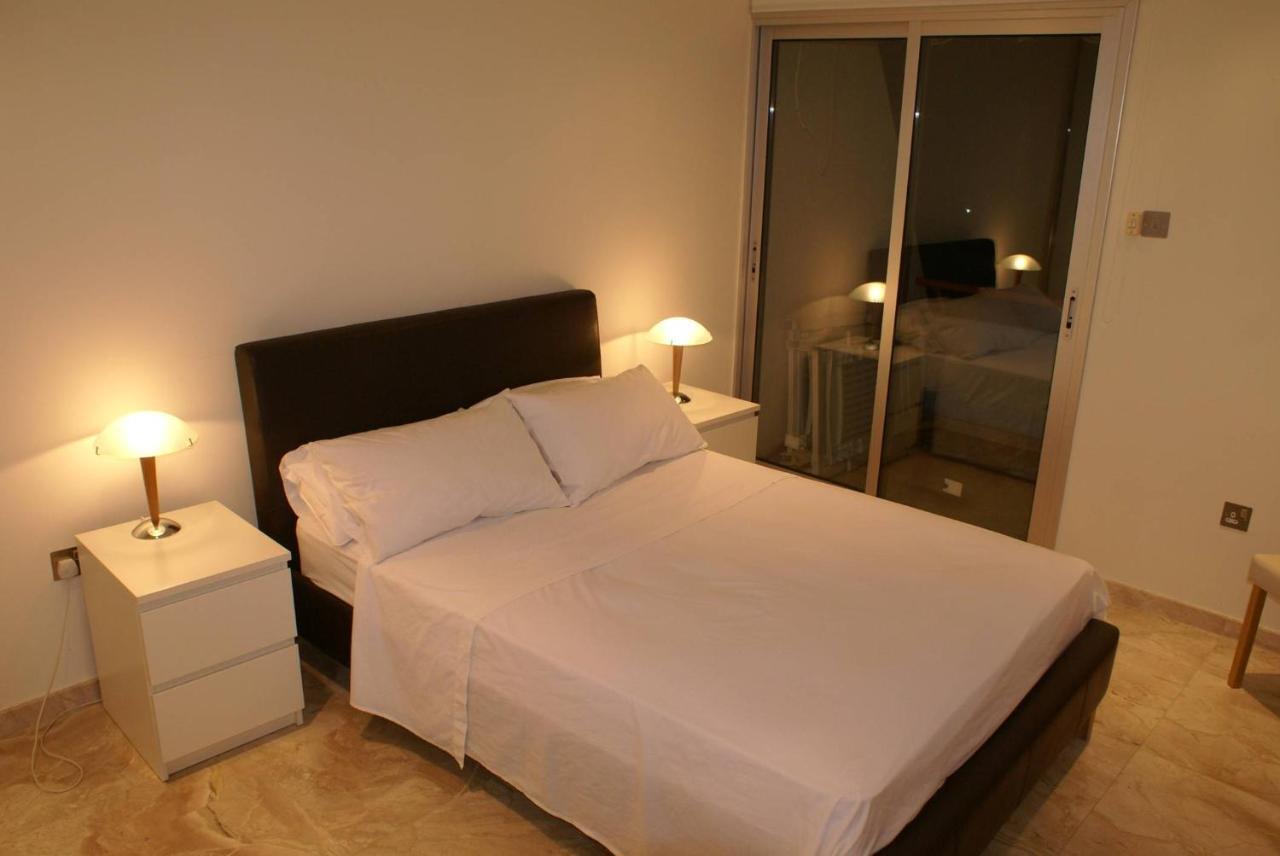 Amathusia Beach Apartment 레메소스 외부 사진