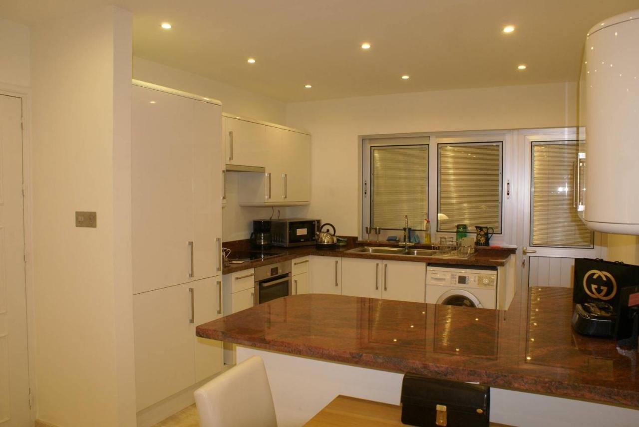 Amathusia Beach Apartment 레메소스 외부 사진