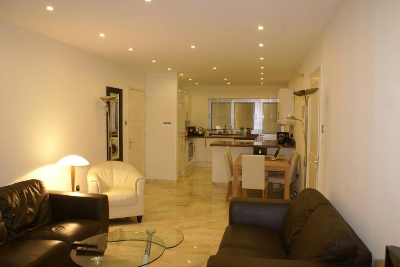 Amathusia Beach Apartment 레메소스 외부 사진