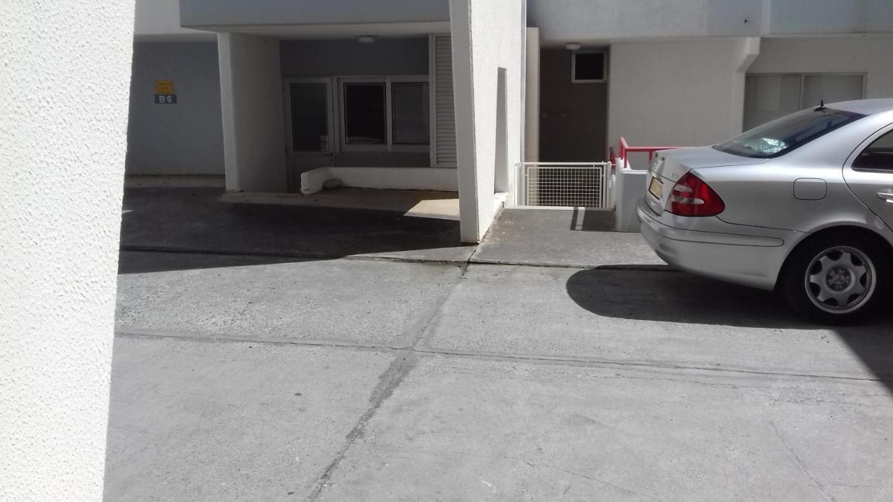 Amathusia Beach Apartment 레메소스 외부 사진